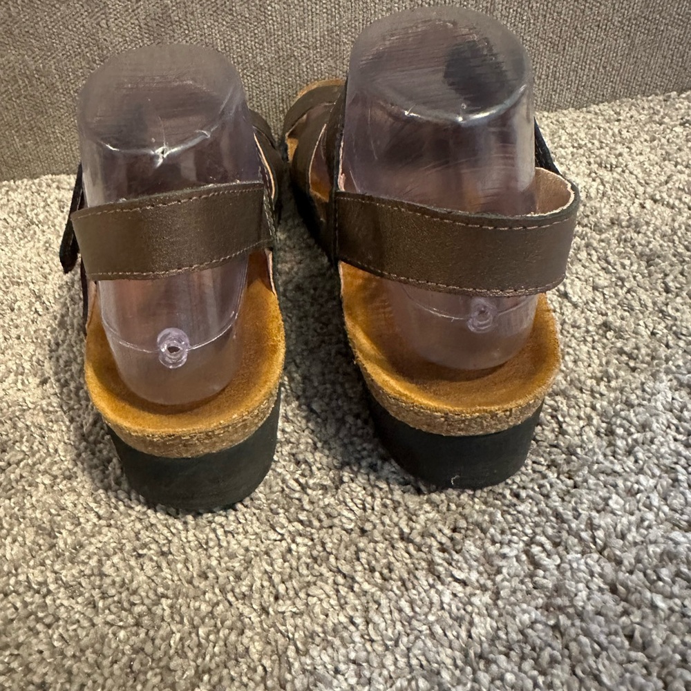 Naot Women's Metallic Brown Sandals - Picture 4 of 7